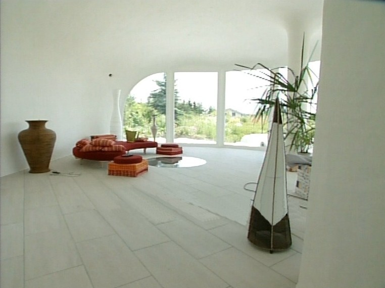 Interior of Earth house by Peter Vetsch