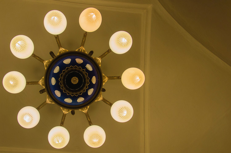 Chandelier on Moscow Metro