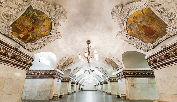 Socialist Realist Art on Moscow Metro