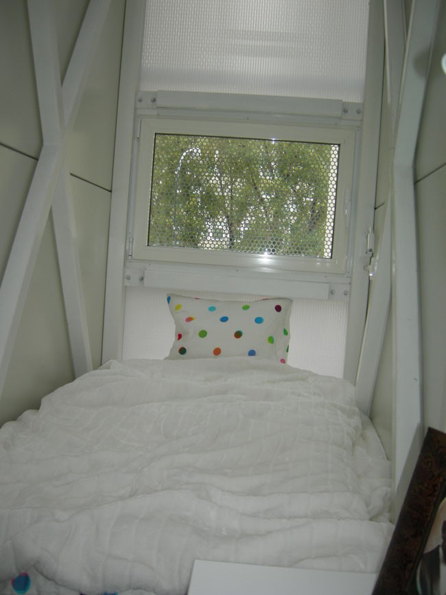 The Keret House