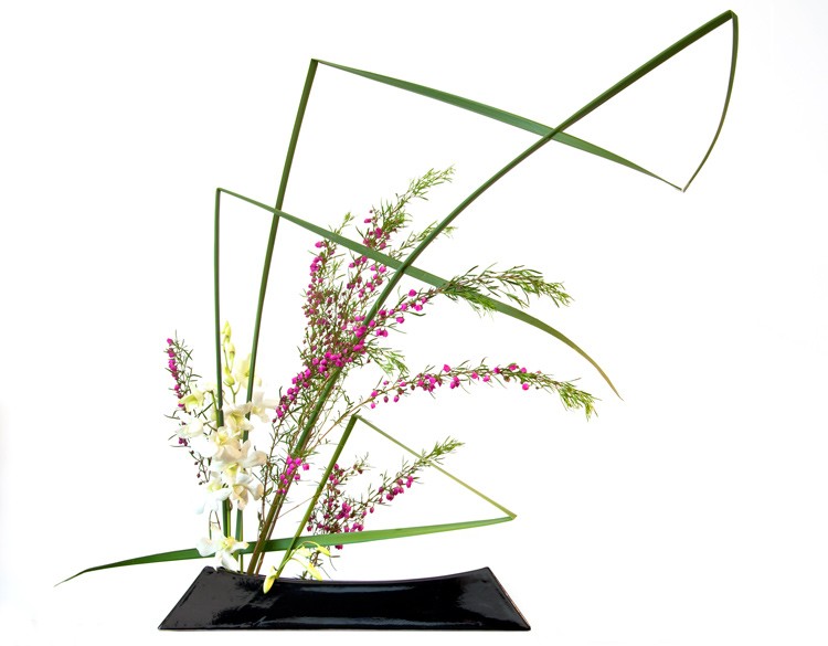 Ikebana showing Heaven, Earth and Human