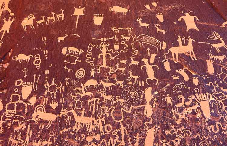 Petroglyphs on Newspaper Rock, Utah, USA.