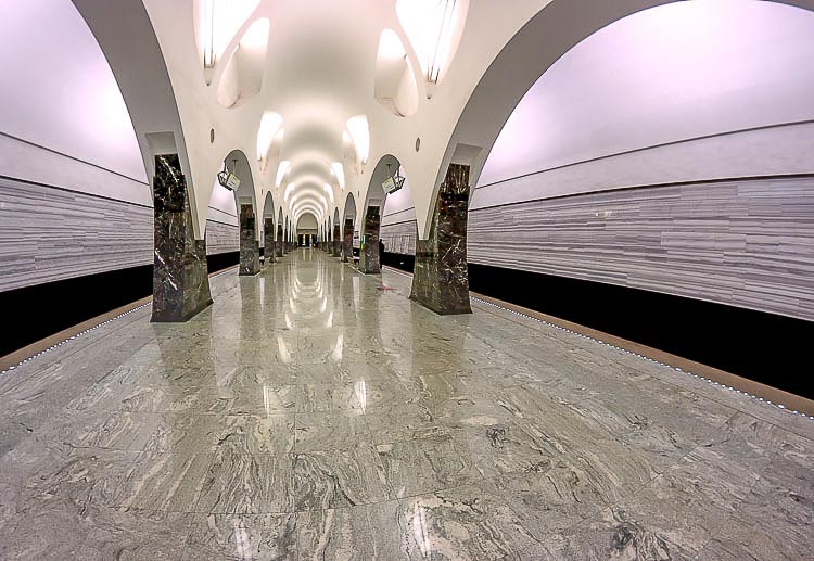 Use of marble on the Moscow Metro